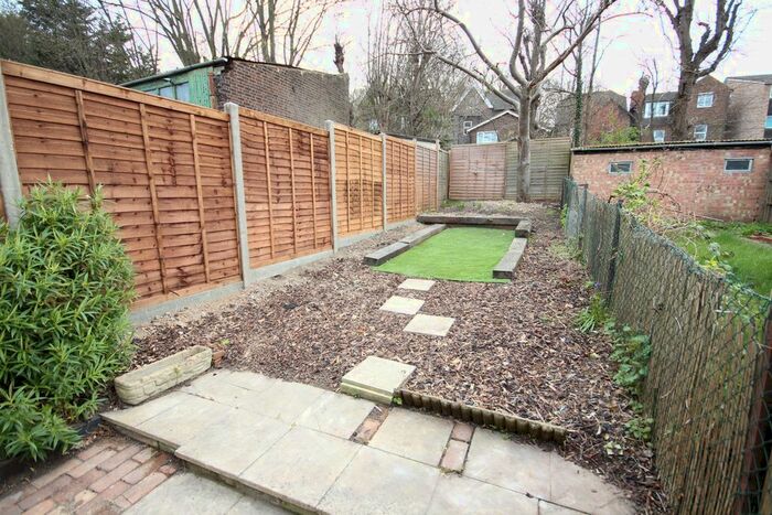 2 Bedroom Terraced House To Rent In Hartley Road, Luton, LU2