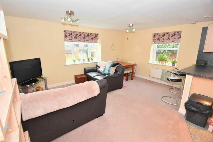 2 Bedroom Detached House To Rent In Lawrence Street, York, YO10