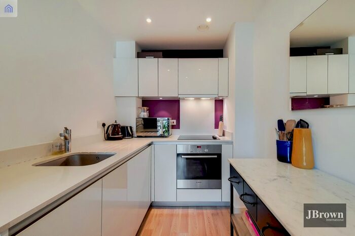 1 Bedroom Flat To Rent In Waterside Apartments, Goodchild Road, London, N4