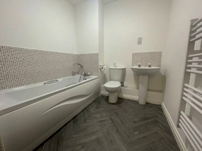 2 Bedroom Apartment To Rent In Village Road, Bebington, Wirral, CH63