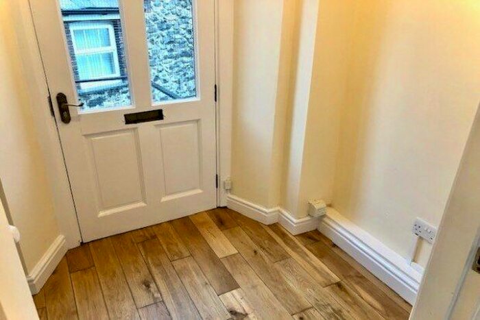 2 Bedroom Flat To Rent In Station Road, Llanfairfechan, LL33