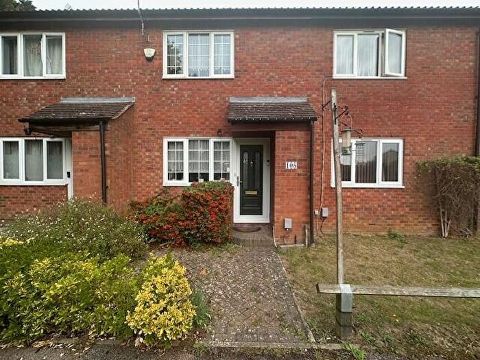 2 Bedroom House To Rent In Fensome Drive, LU5