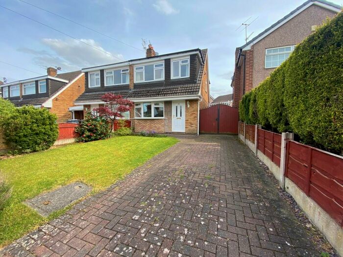 3 Bedroom House To Rent In Tottenham Drive; Brooklands;, M23