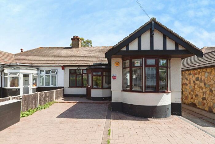3 Bedroom Bungalow For Sale In Waterloo Road, Barkingside, Ilford, IG6