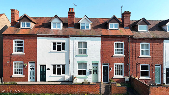 3 Bedroom Terraced House For Sale In Piccadilly, Tamworth, Warwickshire, B78