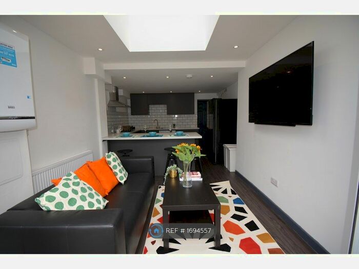 5 Bedroom Terraced House To Rent In St. Georges Road, Coventry, CV1