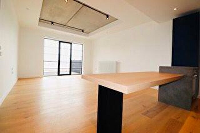 2 Bedroom Apartment To Rent In Agar House, Orchard Place, London, E14