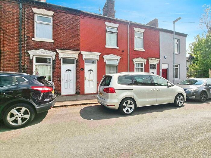 3 Bedroom Terraced House To Rent In Eversley Road, Stoke-On-Trent, Staffordshire, ST3