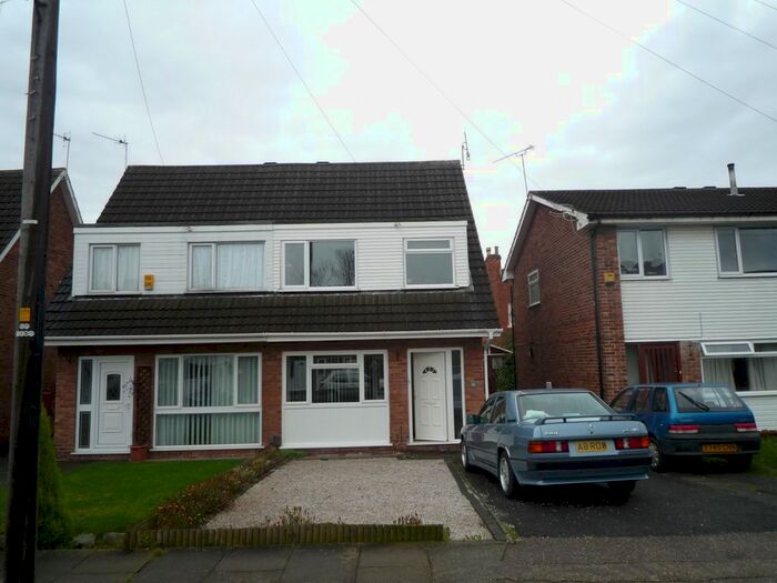 3 Bedroom Semi-Detached House To Rent In Alford Close, Beeston, NG9