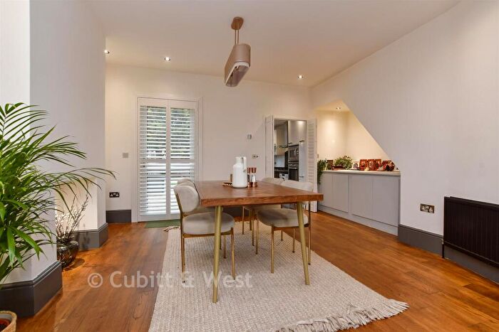 3 Bedroom Semi-Detached House For Sale In Meadvale Road, Addiscombe, Croydon, Surrey, CR0