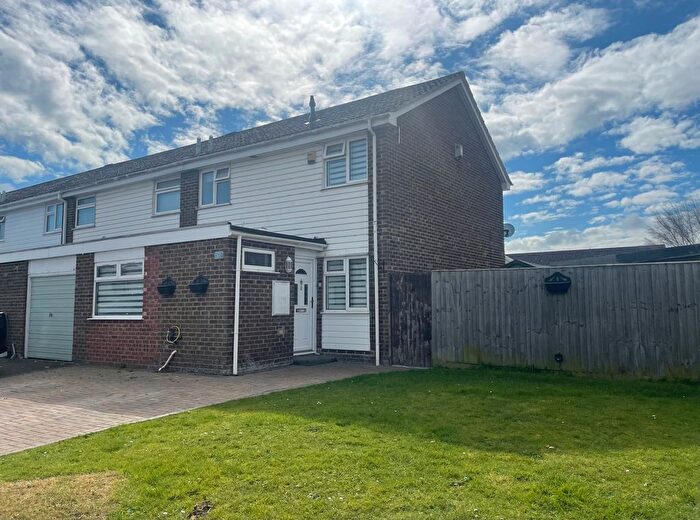 3 Bedroom End Terrace House For Sale In Woodgate Close, Grove, Wantage, Oxfordshire, OX12