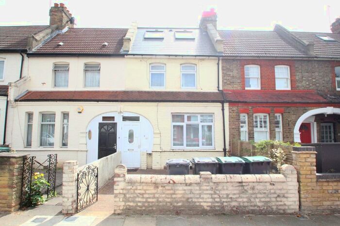 6 Bedroom Terraced House To Rent In Avondale Road, London, N15