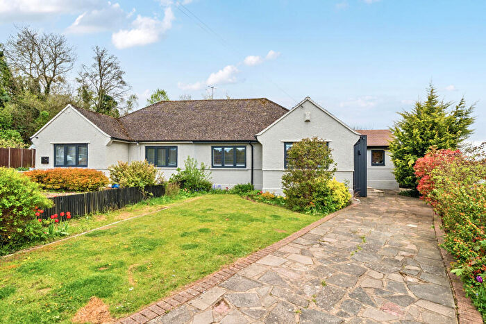 3 Bedroom Bungalow For Sale In Turnpike Drive, Orpington, BR6