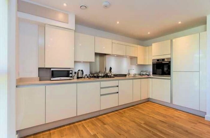 2 Bedroom Flat To Rent In Valley House, Manor Road, West Ealing, W13