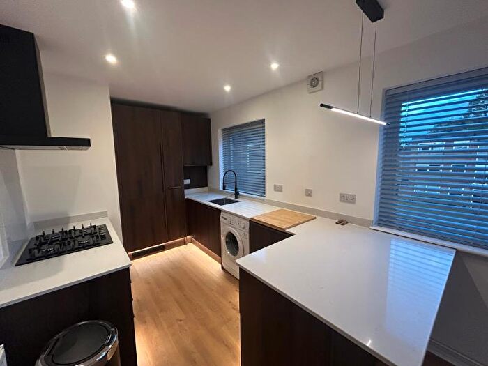 2 Bedroom Apartment To Rent In Warren Road, Guildford, GU1
