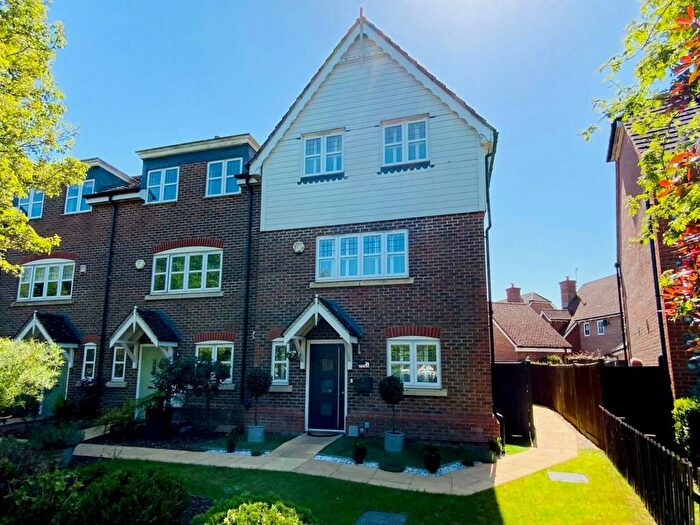 4 Bedroom End Of Terrace House To Rent In Discovery Drive, Kings Hill, ME19