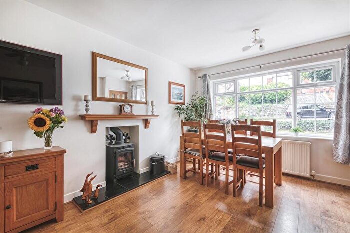 4 Bedroom Detached House For Sale In Avenue Road, Duffield, Belper, Derbyshire, DE56