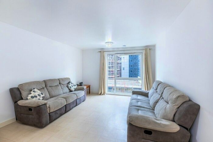 3 Bedroom Property To Rent In Wilton Road, Victoria SW1V