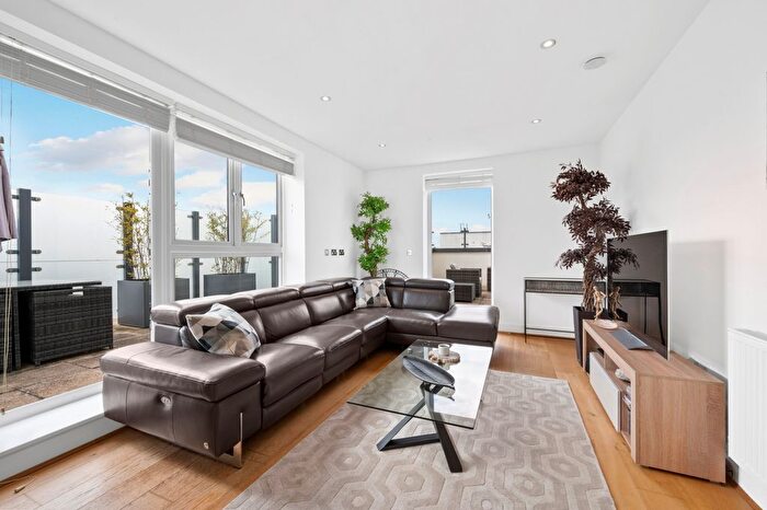 1 Bedroom Flat To Rent In Coombe Lane, Raynes Park, London, #, SW20