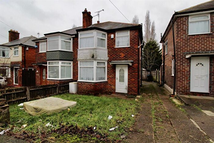 3 Bedroom Semi Detached House For Sale In Oakdale Road, Hodge Hill, Birmingham, B36
