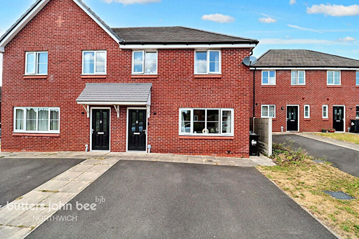 3 Bedroom Semi-Detached House For Sale In Pelton Close, Northwich, CW8