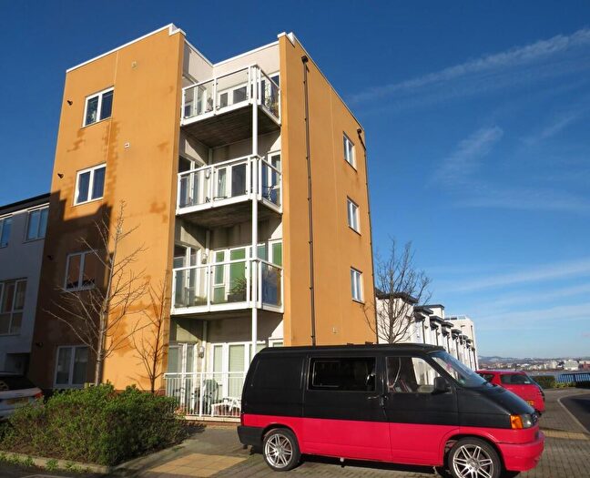 2 Bedroom Apartment To Rent In Pearse Close, Penarth, CF64