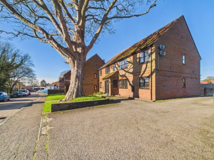 2 Bedroom Flat To Rent In Bell Lane, Princes Risborough, Buckinghamshire, HP27