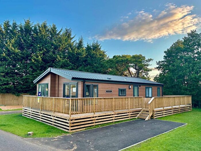 2 Bedroom Lodge For Sale In Goulton Lane, Northallerton, DL6