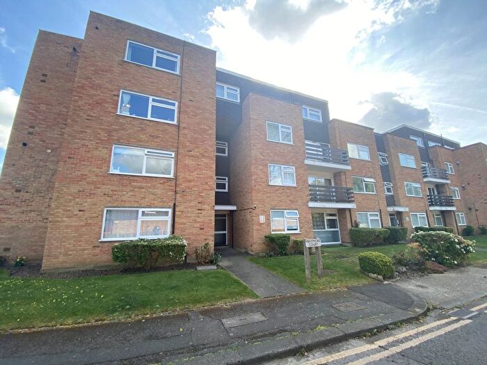 1 Bedroom Flat To Rent In September Way, Stanmore, HA7