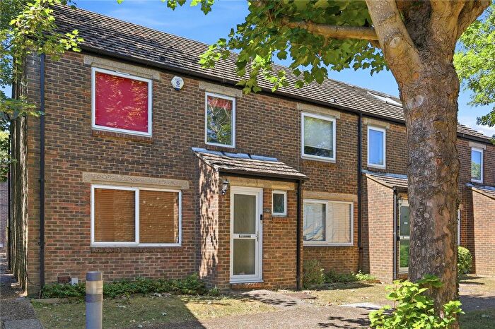 3 Bedroom End Of Terrace House For Sale In Bazes Shaw, New Ash Green, Longfield, Kent, DA3
