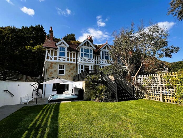 4 Bedroom House To Rent In Seven Sisters Road, St. Lawrence, Ventnor, PO38