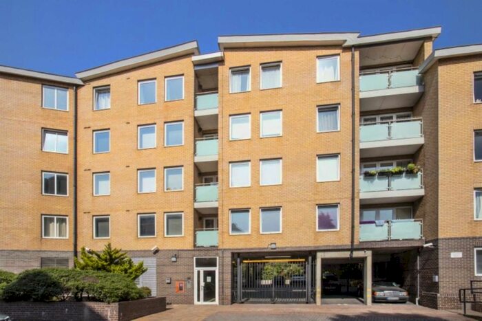 2 Bedroom Flat To Rent In Yeoman Street, London, SE8