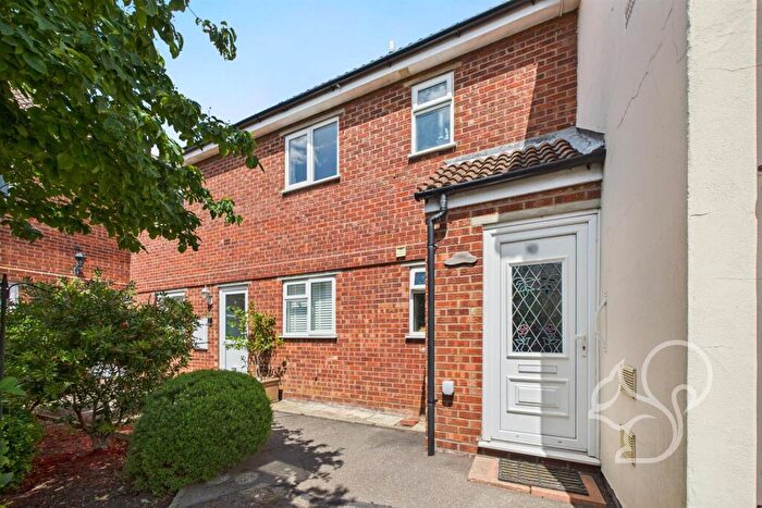 2 Bedroom Flat For Sale In High Street, West Mersea, CO5