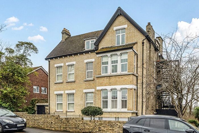 2 Bedroom Flat For Sale In Sylvan Road, Crystal Palace, London, SE19