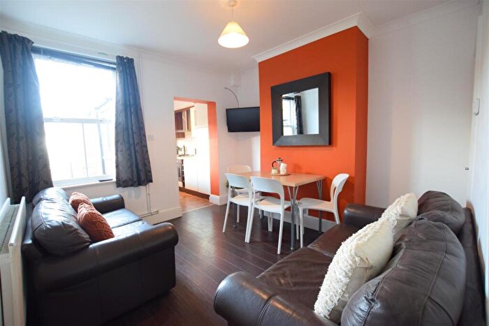 3 Bedroom Terraced House To Rent In Hungate - Student House - Short Term Let, LN1