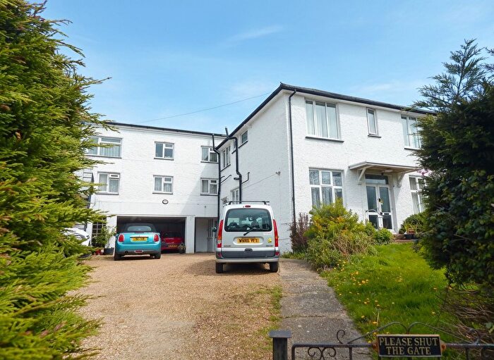 2 Bedroom Flat For Sale In High Street, Ventnor, PO38