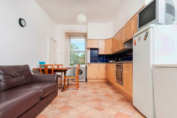 4 Bedroom Flat To Rent In Rankeillor Street Edinburgh United Kingdom, EH8