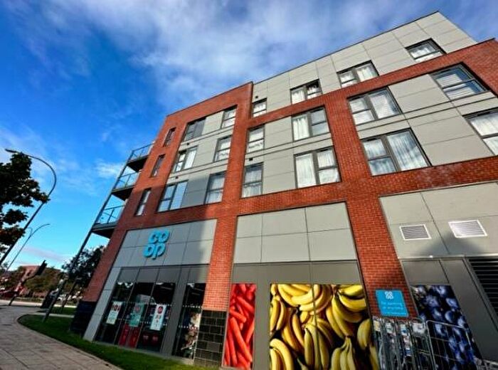 2 Bedroom Flat To Rent In Stanwick House, Upton, NN5