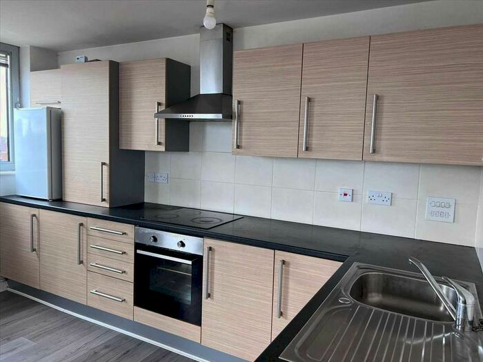 2 Bedroom Flat To Rent In Bispham House, Lace Street, Liverpool, L3