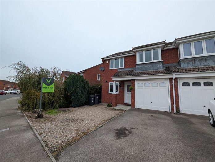 3 Bedroom Semi-Detached House For Sale In Alverton Drive, Darlington, DL3