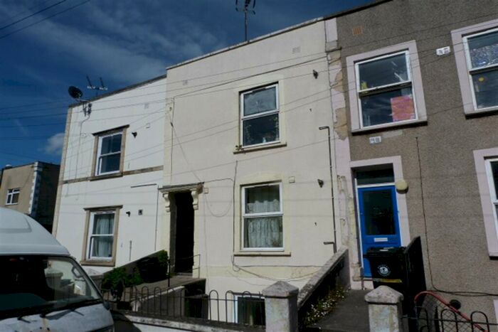 1 Bedroom Flat To Rent In Bedroom Ground Floor Flat In Easton, BS5