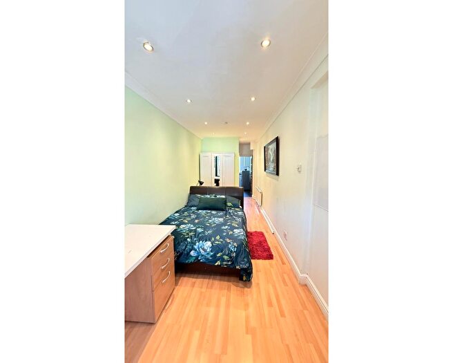 Studio To Rent In Waterloo Road, Ilford, IG6