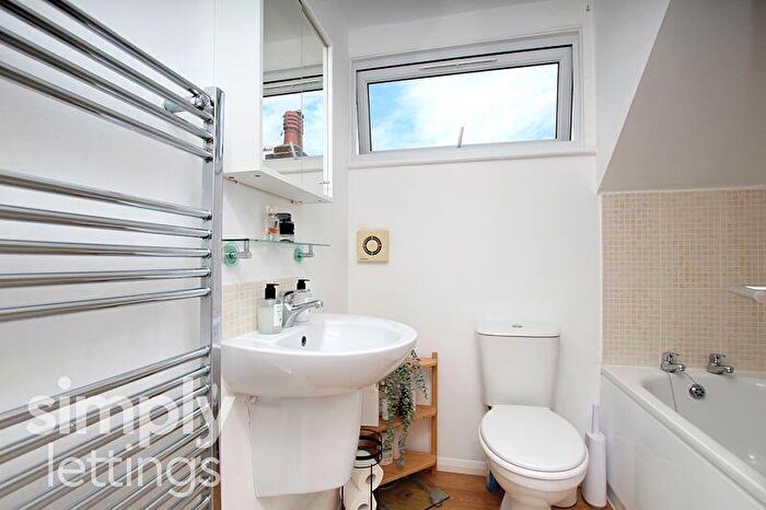 1 Bedroom Flat To Rent In Modena Road, Hove, BN3