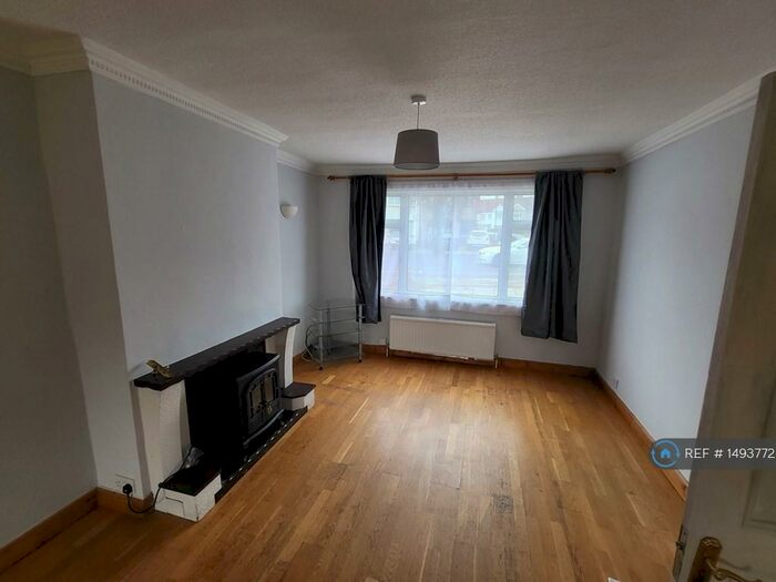 3 Bedroom Terraced House To Rent In Sherwood Park Road, Mitcham, CR4