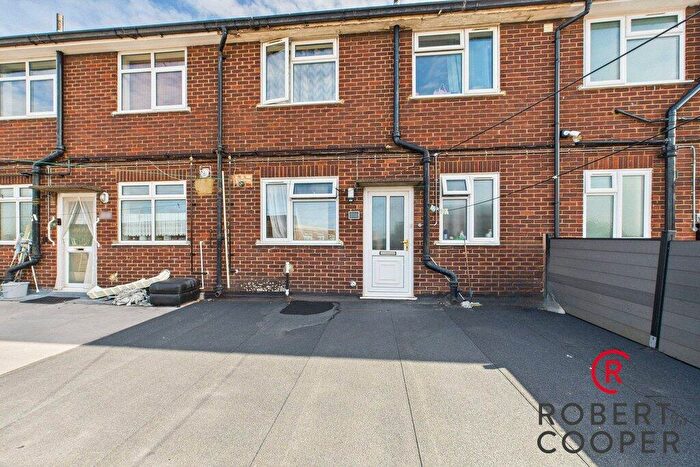 4 Bedroom Apartment For Sale In Field End Road, Ruislip, HA4