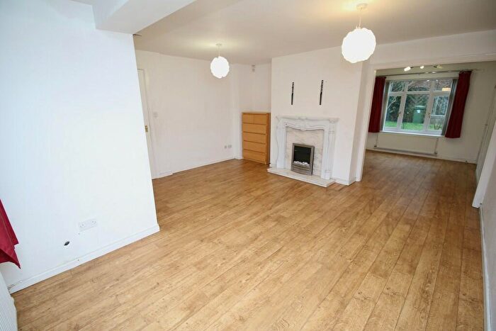 4 Bedroom Detached House For Sale In Chatsworth Drive, Whitestone, Nuneaton, CV11