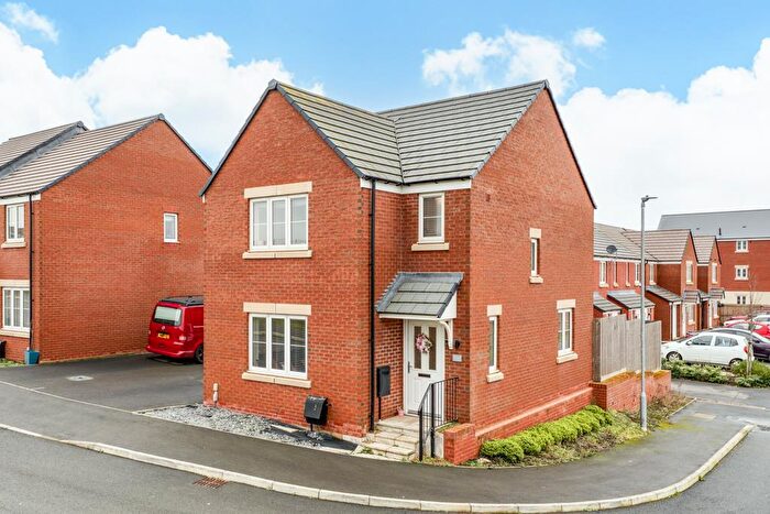 3 Bedroom House For Sale In Kennard Close, Weldon Park, NN17