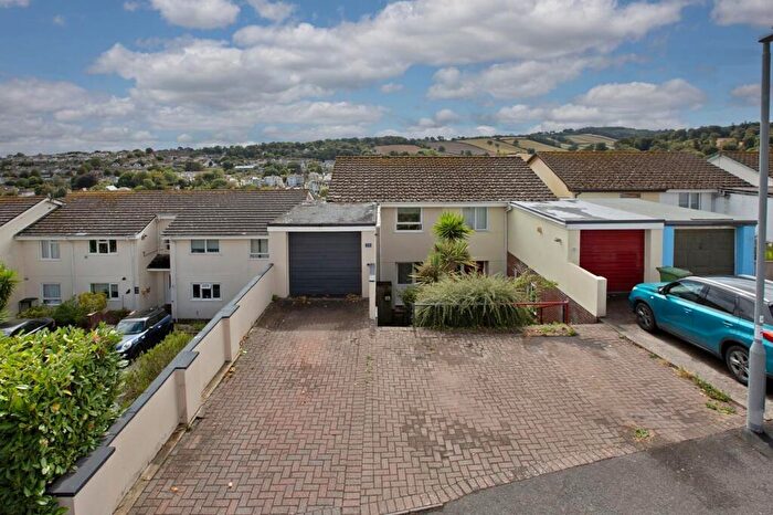 4 Bedroom Semi Detached House For Sale In Upper Longlands, Dawlish, EX7