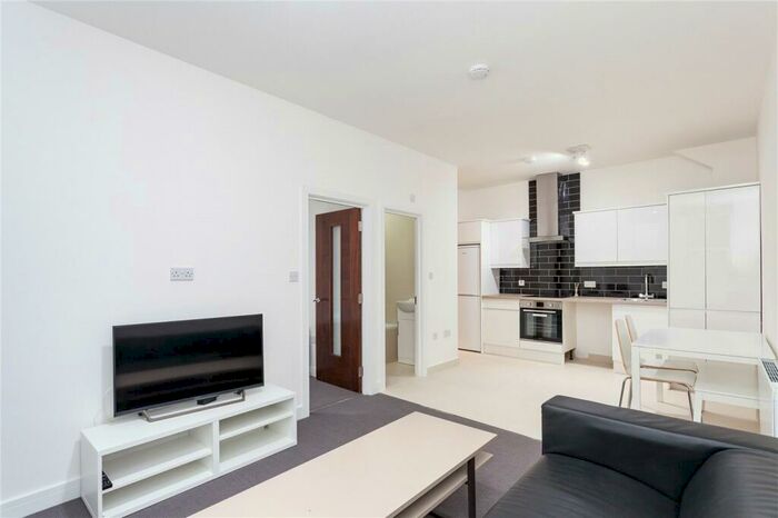1 Bedroom Apartment To Rent In Essex Road, Islington, N1