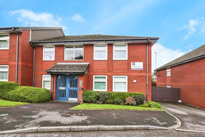 2 Bedroom Flat For Sale In Frankley Beeches Road, Birmingham, West Midlands, B31